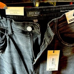 Judy blue black capris high rise